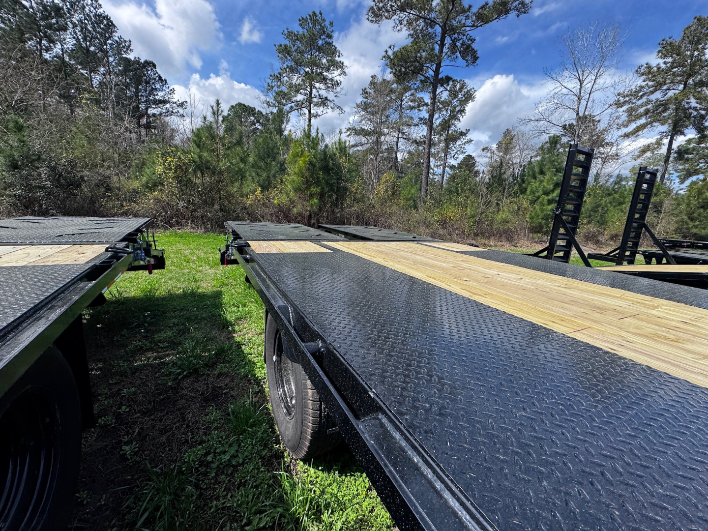 New 2026 Iron Bull 102X32 GOOSENECK W/ RAMPAGE RAMPS 20K Deckover Trailer