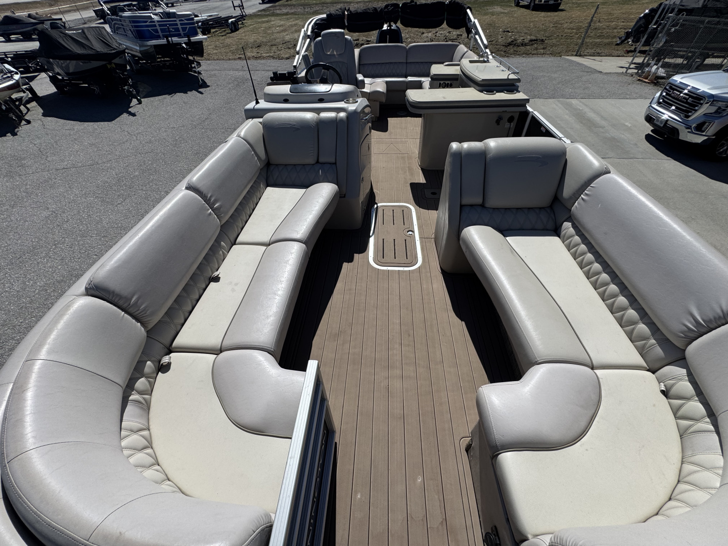 Used 2013 Bennington 2550 RC Pontoon Boat