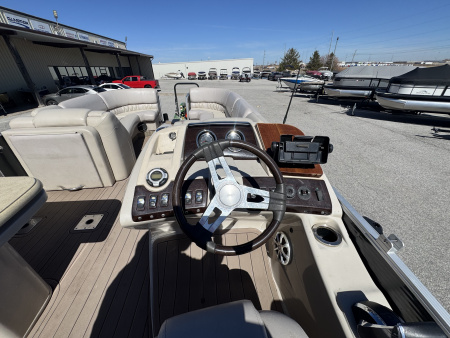 Used 2013 Bennington 2550 RC Pontoon Boat