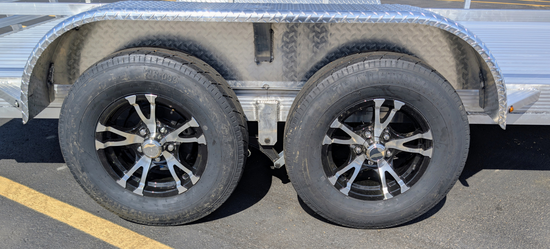 New Cherokee 81"x14' Tandem Axle Alum Wheels Aluminum Utility Trailer