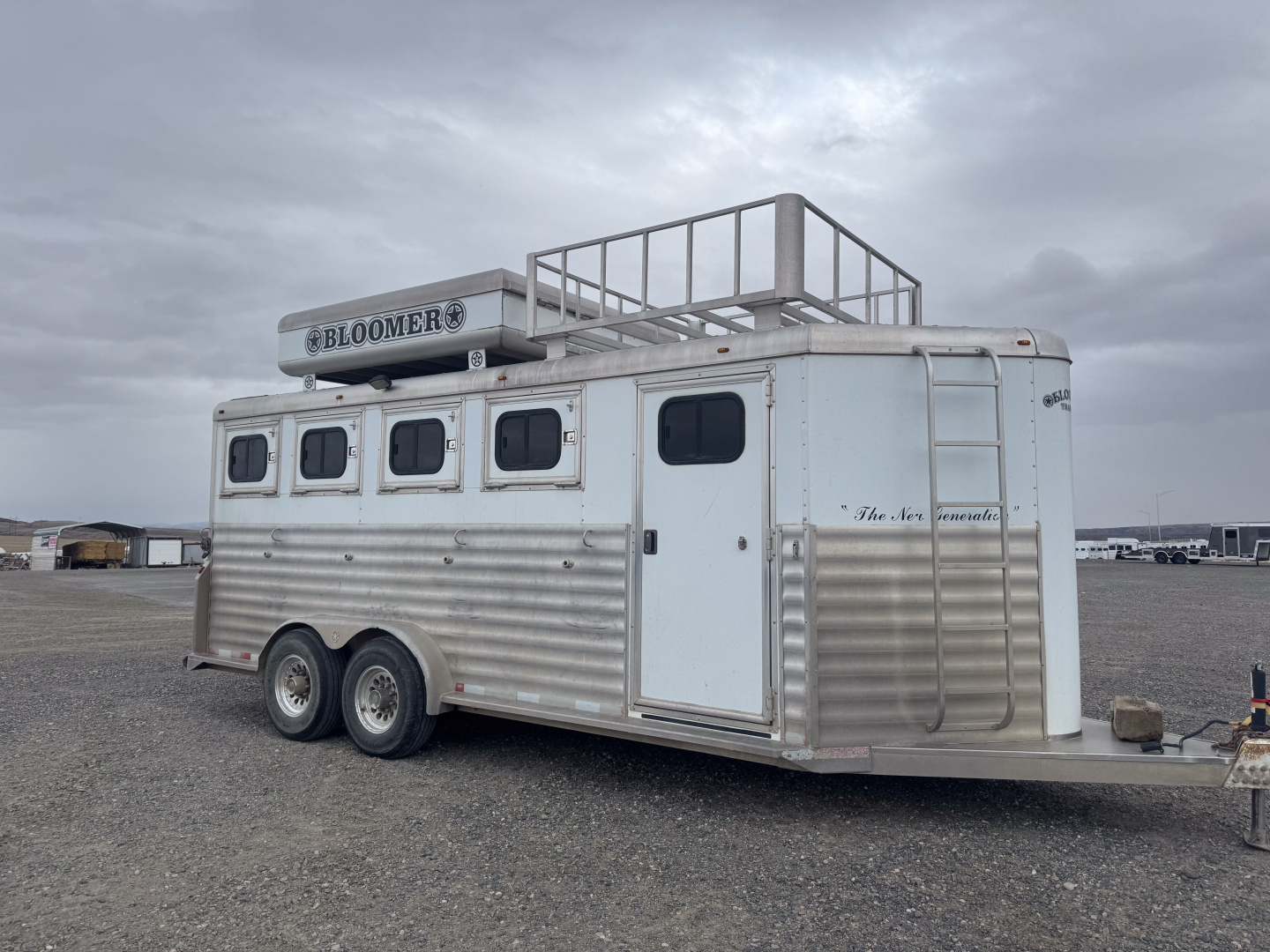 Used 2005 Bloomer 4H BP Horse Trailer