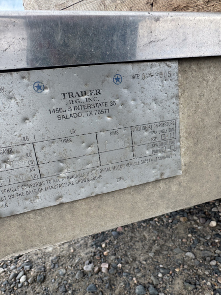 Used 2005 Bloomer 4H BP Horse Trailer