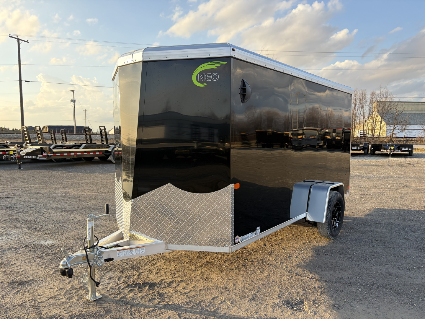 New !!!Scratch and Dent Special!!!2026 NEO TRAILERS NAV126SR (6' X 12') 2.9K V-Nose Cargo / Enclosed Trailer