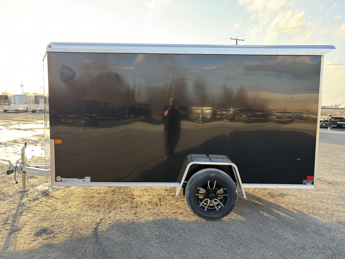 New !!!Scratch and Dent Special!!!2026 NEO TRAILERS NAV126SR (6' X 12') 2.9K V-Nose Cargo / Enclosed Trailer
