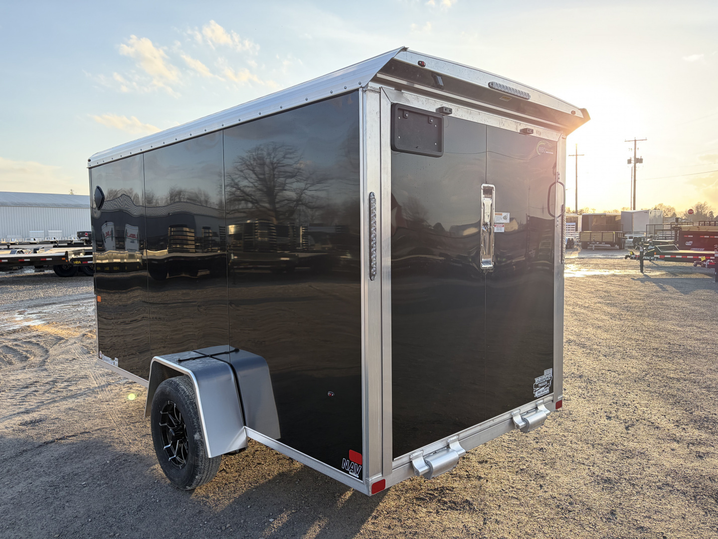New !!!Scratch and Dent Special!!!2026 NEO TRAILERS NAV126SR (6' X 12') 2.9K V-Nose Cargo / Enclosed Trailer