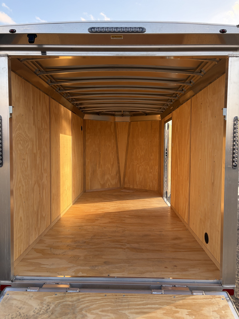 New !!!Scratch and Dent Special!!!2026 NEO TRAILERS NAV126SR (6' X 12') 2.9K V-Nose Cargo / Enclosed Trailer
