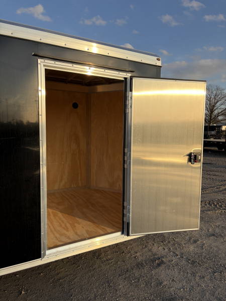 New !!!Scratch and Dent Special!!!2026 NEO TRAILERS NAV126SR (6' X 12') 2.9K V-Nose Cargo / Enclosed Trailer