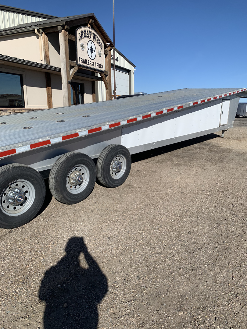 Used 2020 Featherlite Trailers 3150-8653 Car Hauler