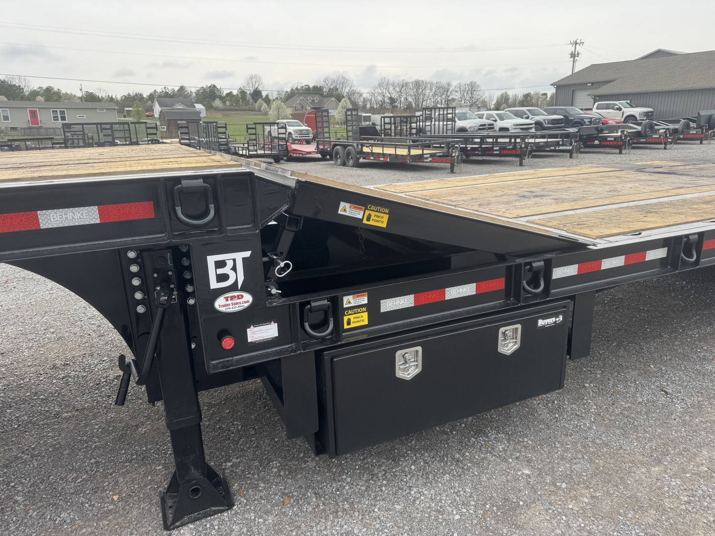 New 2026 Behnke 9.5'X38' 40 Ton Step Deck AIR RAMPS