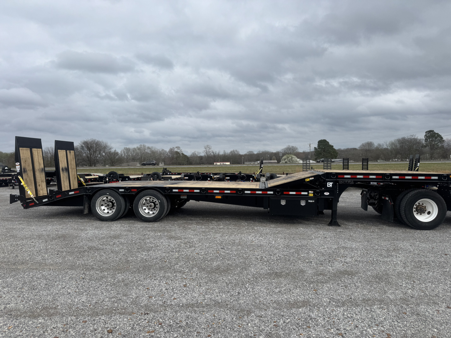 New 2026 Behnke 9.5'X38' 40 Ton Step Deck AIR RAMPS