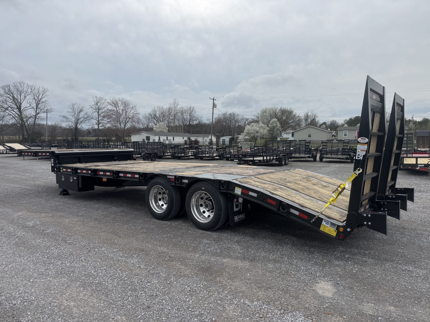 New 2026 Behnke 9.5'X38' 40 Ton Step Deck AIR RAMPS