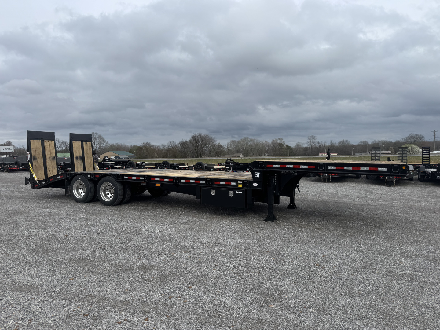 New 2026 Behnke 9.5'X38' 40 Ton Step Deck AIR RAMPS