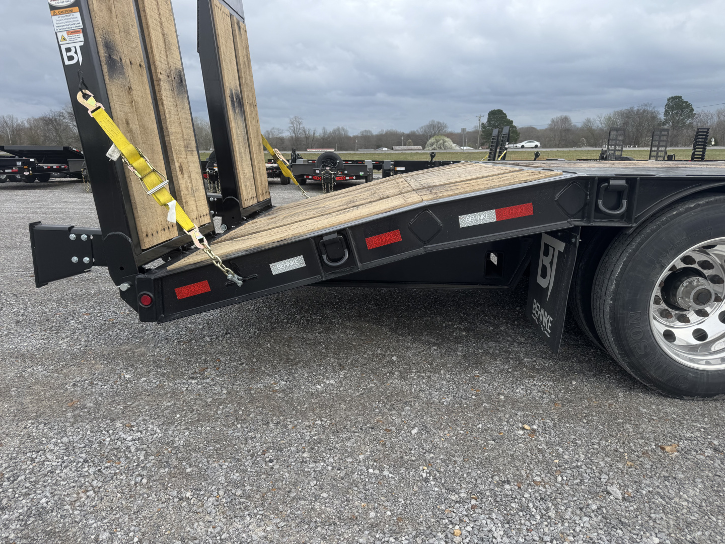 New 2026 Behnke 9.5'X38' 40 Ton Step Deck AIR RAMPS