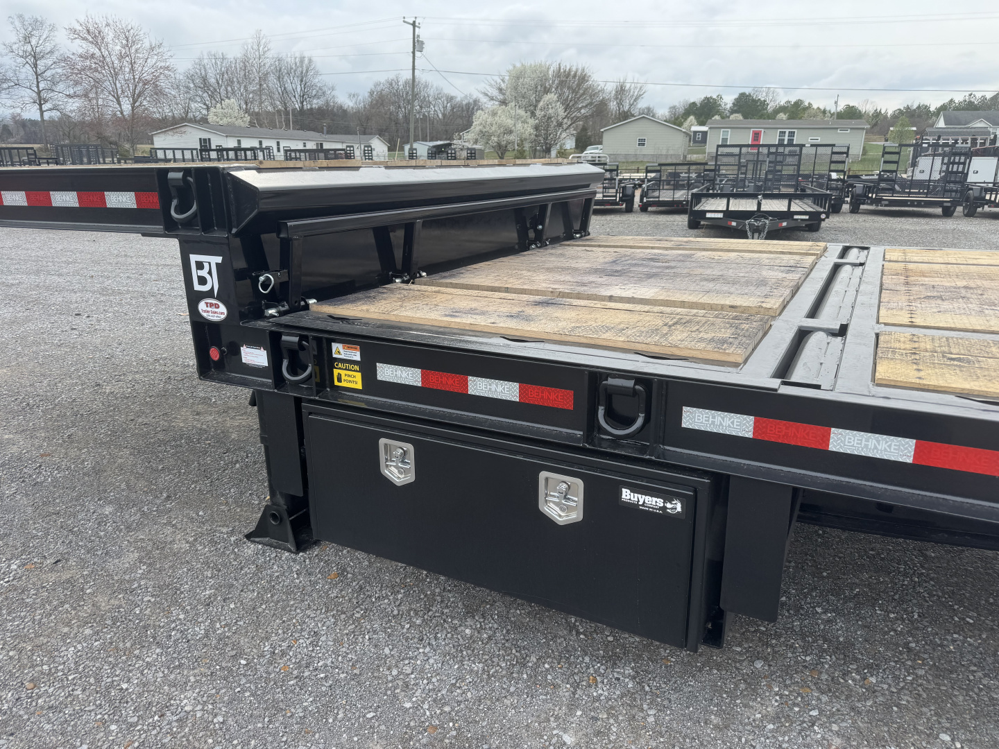 New 2026 Behnke 9.5'X38' 40 Ton Step Deck AIR RAMPS