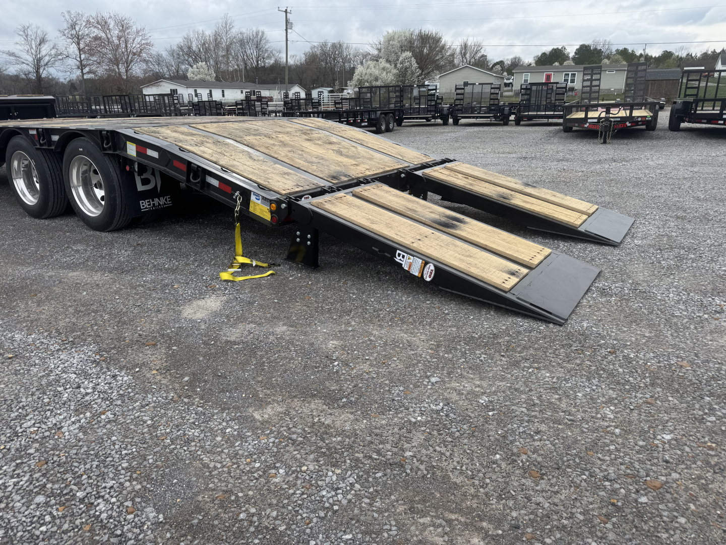 New 2026 Behnke 9.5'X38' 40 Ton Step Deck AIR RAMPS