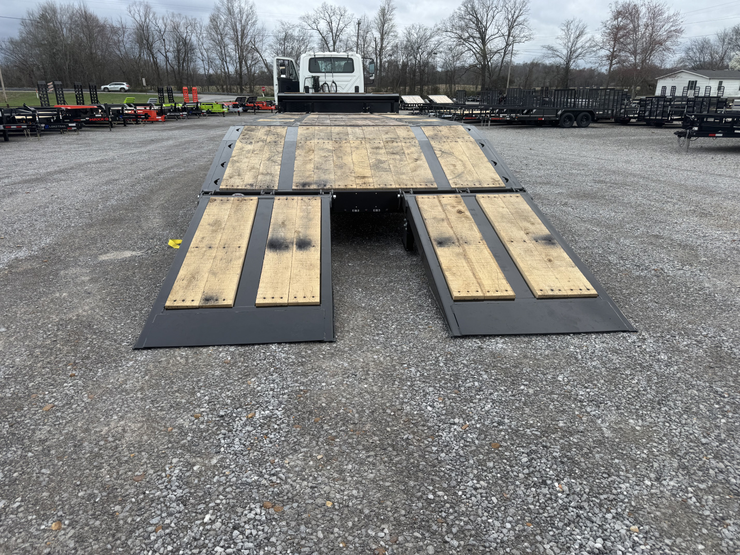 New 2026 Behnke 9.5'X38' 40 Ton Step Deck AIR RAMPS
