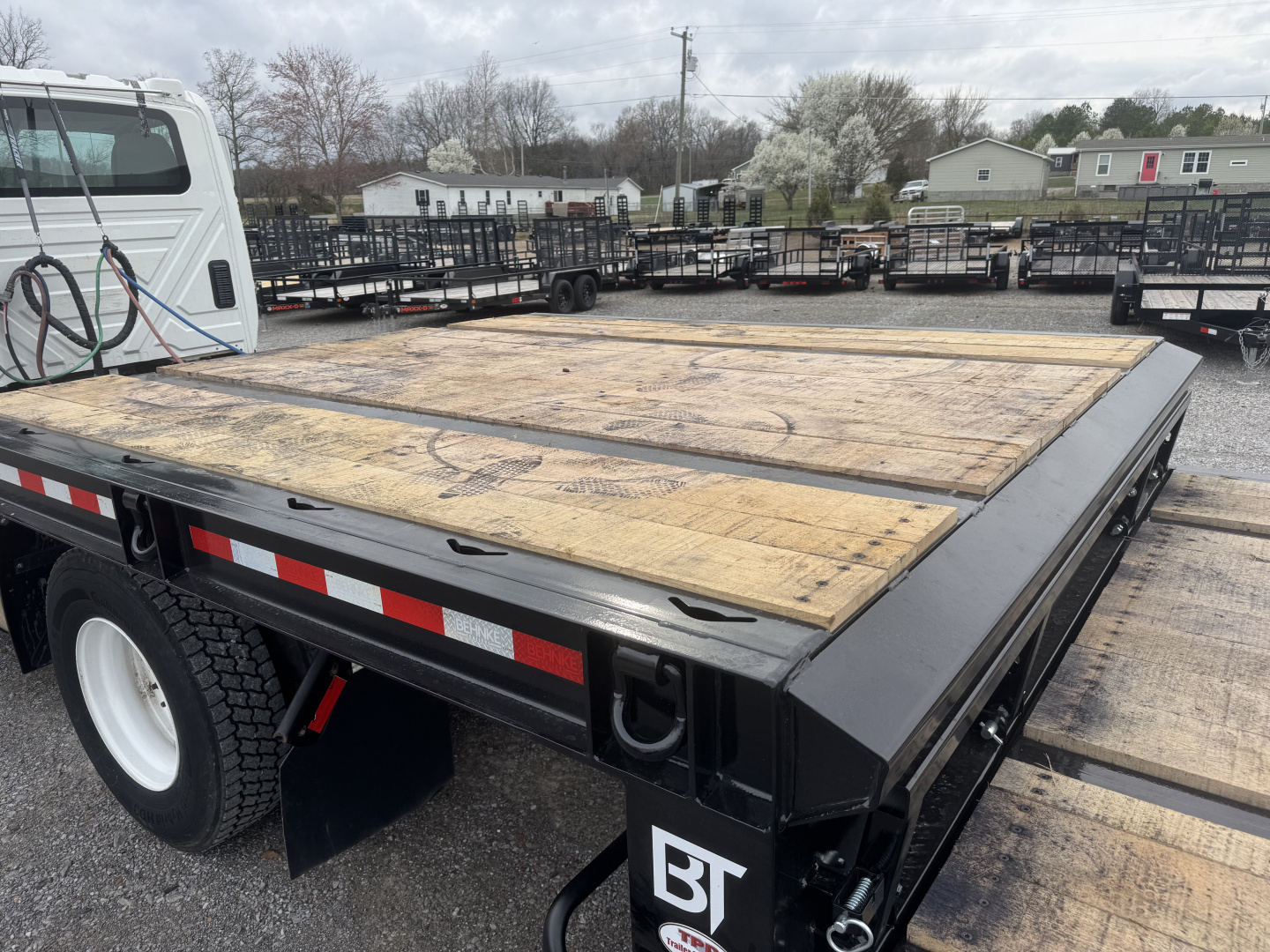 New 2026 Behnke 9.5'X38' 40 Ton Step Deck AIR RAMPS