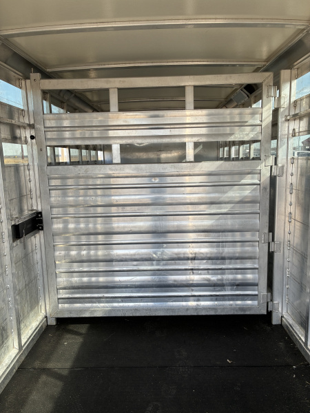 Used 2023 Cimarron 24' Lonestar Stock / Stock Combo Trailer