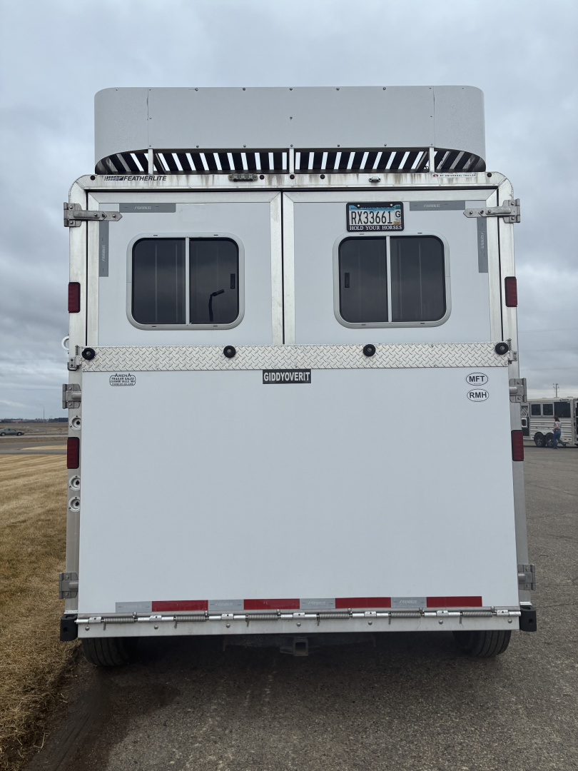 Used 2015 Featherlite Trailers 2H LQ Horse Trailer