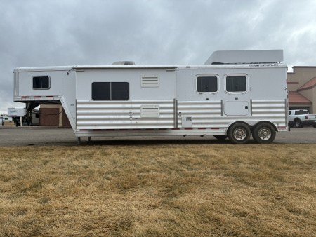 Used 2015 Featherlite Trailers 2H LQ Horse Trailer