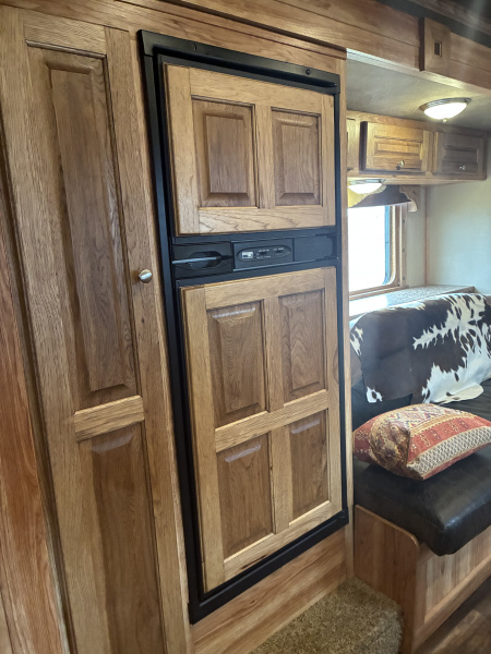 Used 2015 Featherlite Trailers 2H LQ Horse Trailer