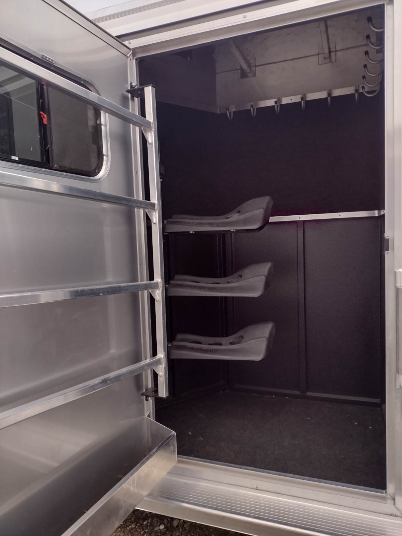 Used 2022 Logan Coach Bullseye 3 Horse Trailer