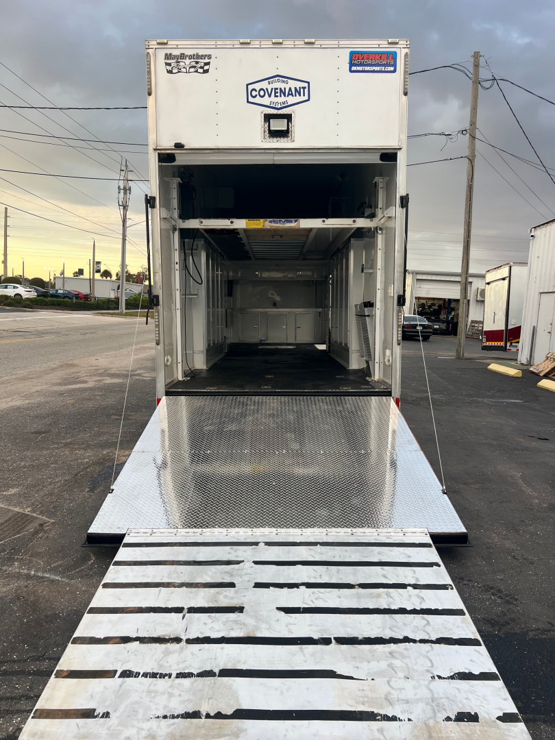 Used 2014 Team Spirit 30' Stacker Trailer