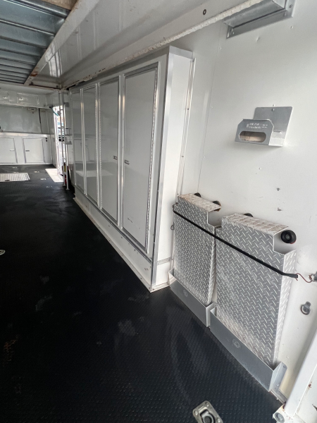 Used 2014 Team Spirit 30' Stacker Trailer