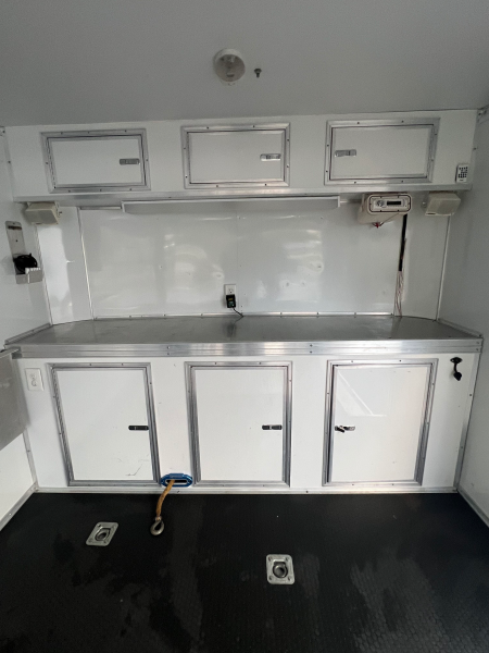 Used 2014 Team Spirit 30' Stacker Trailer