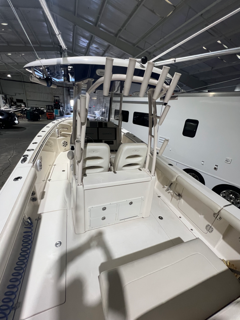 Used 🔥 2018 COBIA 301 CENTER CONSOLE – LOADED! 🔥