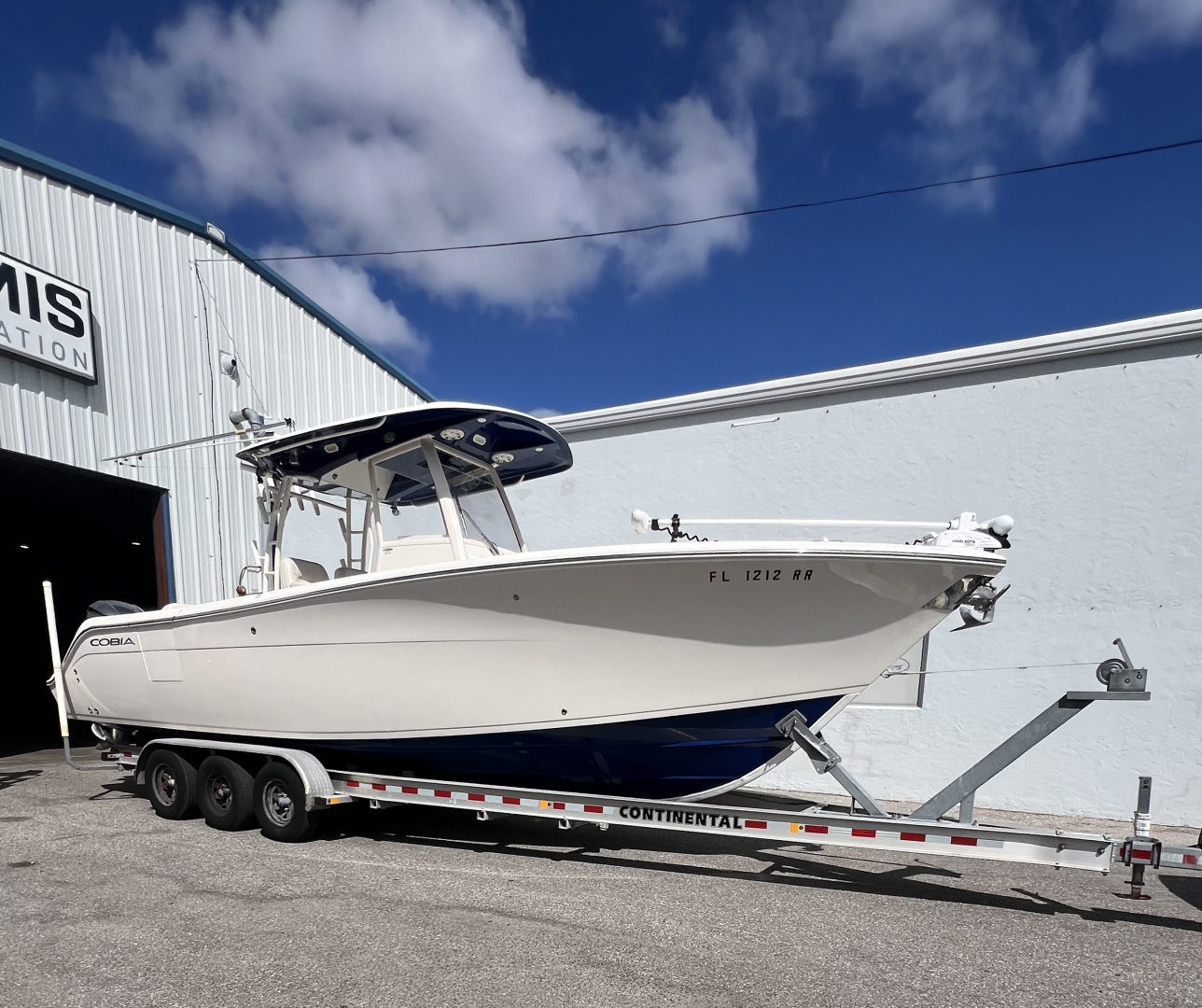 Used 🔥 2018 COBIA 301 CENTER CONSOLE – LOADED! 🔥