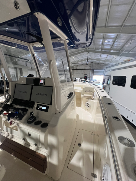 Used 🔥 2018 COBIA 301 CENTER CONSOLE – LOADED! 🔥