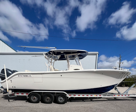 Used 🔥 2018 COBIA 301 CENTER CONSOLE – LOADED! 🔥