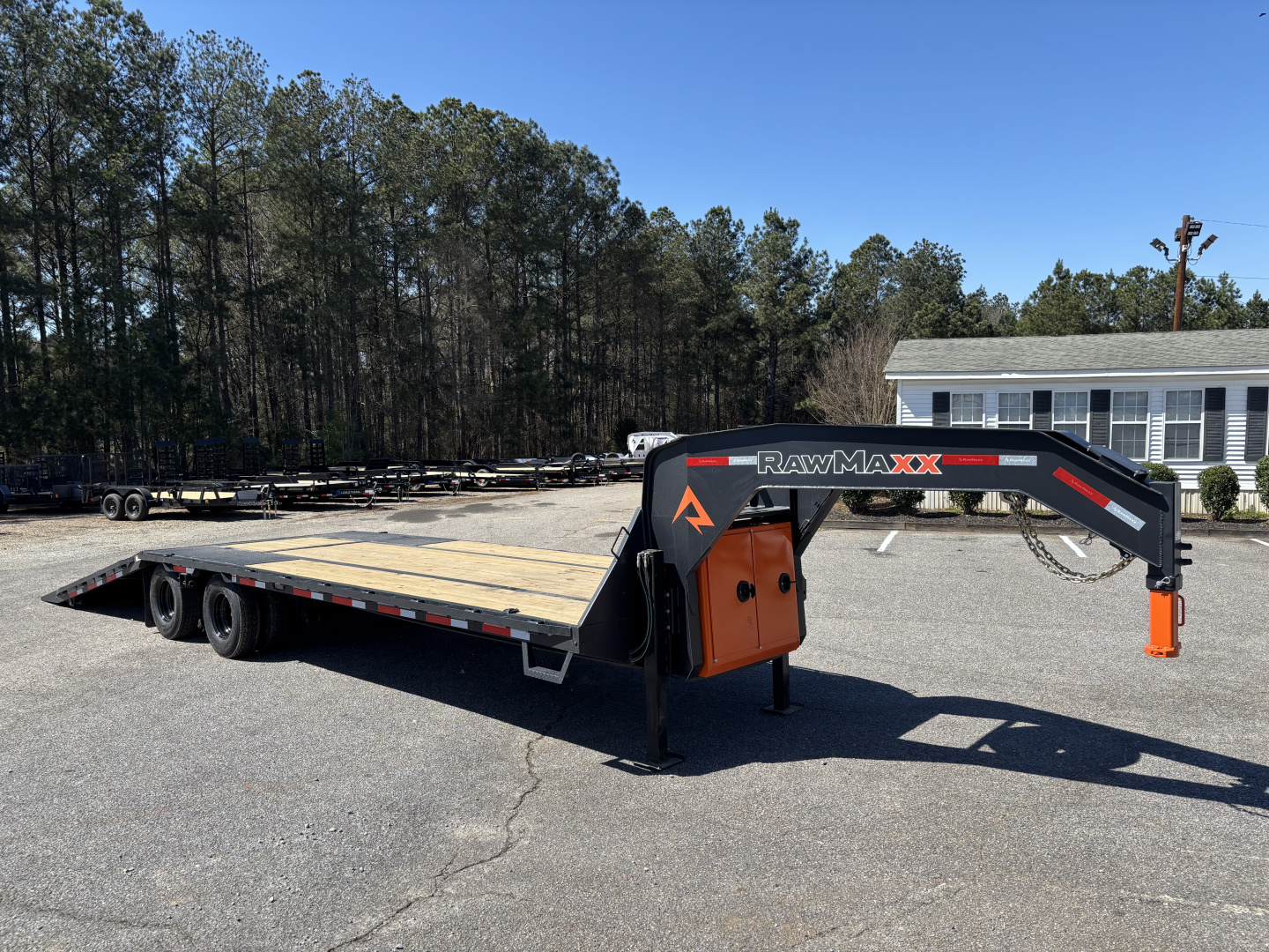 New 2026 RawMaxx HTX 102X32 GOOSENECK HYDRAULIC DISC BRAKE 11' HYDRAULIC DOVE/JACKS 24K GVWR