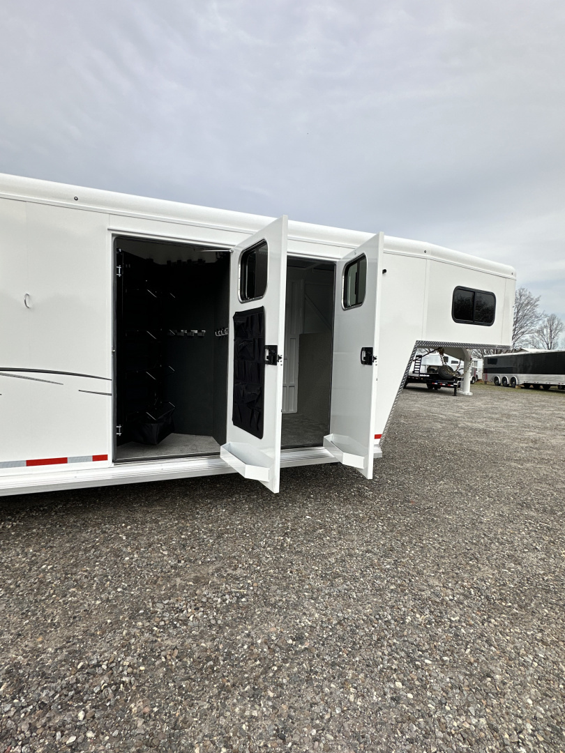 New 2026 Trails West CLASSIC GN 4H Horse Trailer Warm Blood Slant Load