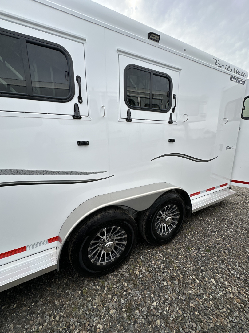 New 2026 Trails West CLASSIC GN 4H Horse Trailer Warm Blood Slant Load