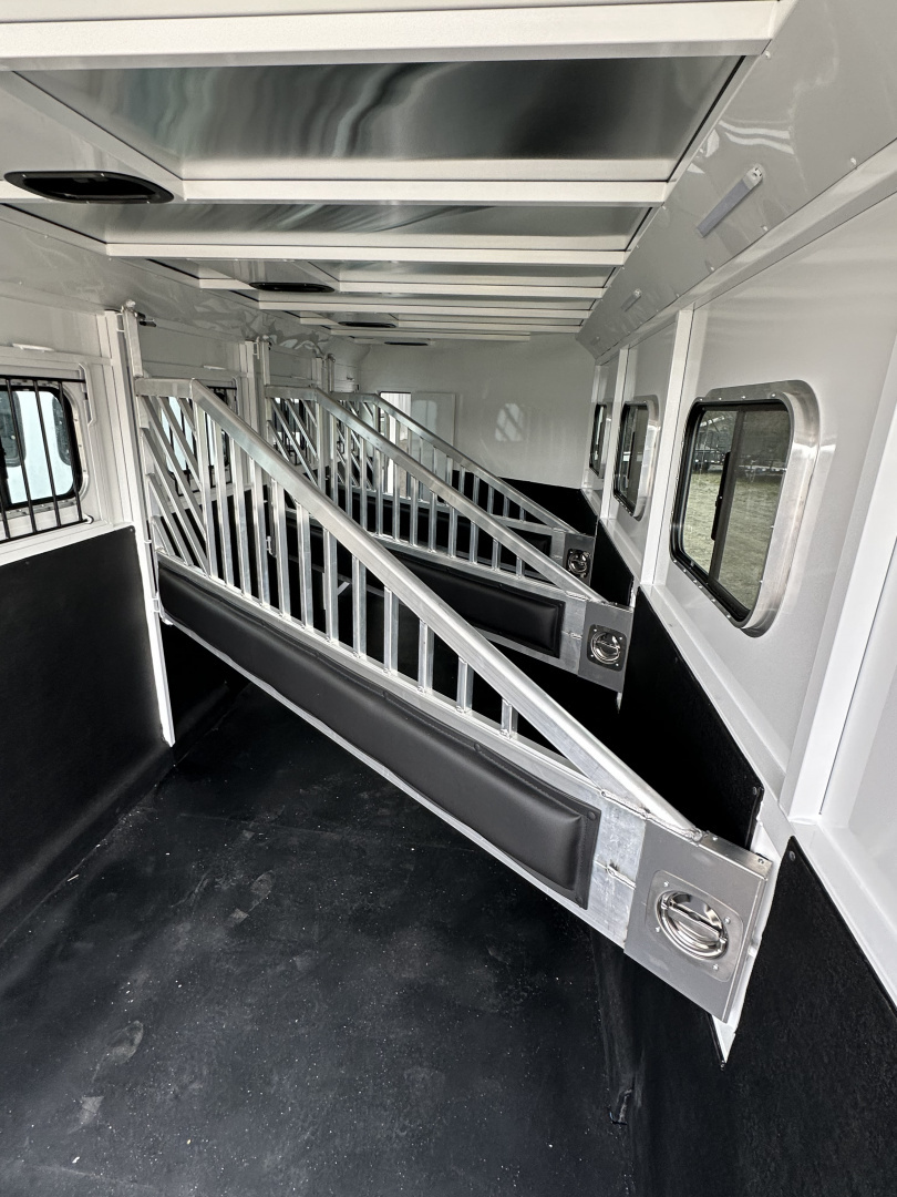 New 2026 Trails West CLASSIC GN 4H Horse Trailer Warm Blood Slant Load