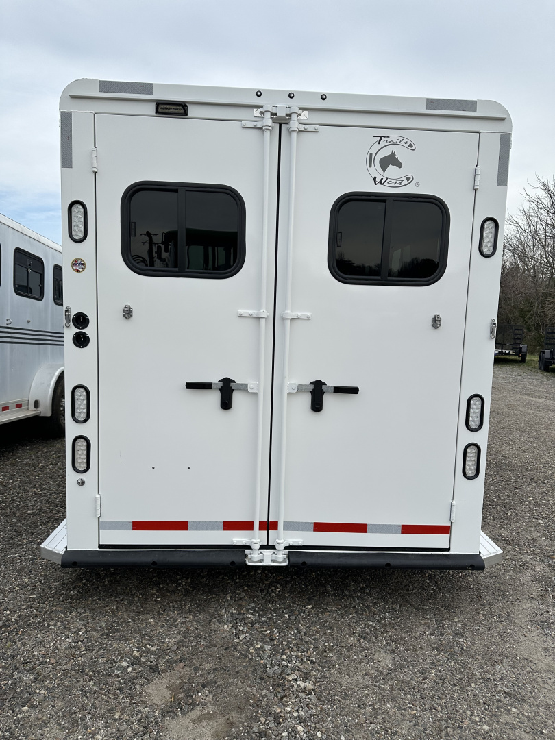 New 2026 Trails West CLASSIC GN 4H Horse Trailer Warm Blood Slant Load