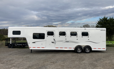 New 2026 Trails West CLASSIC GN 4H Horse Trailer Warm Blood Slant Load