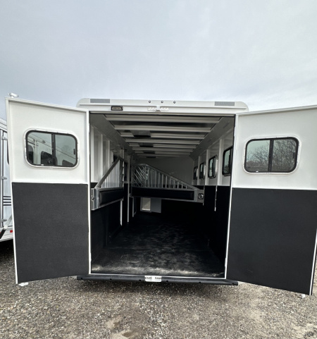 New 2026 Trails West CLASSIC GN 4H Horse Trailer Warm Blood Slant Load