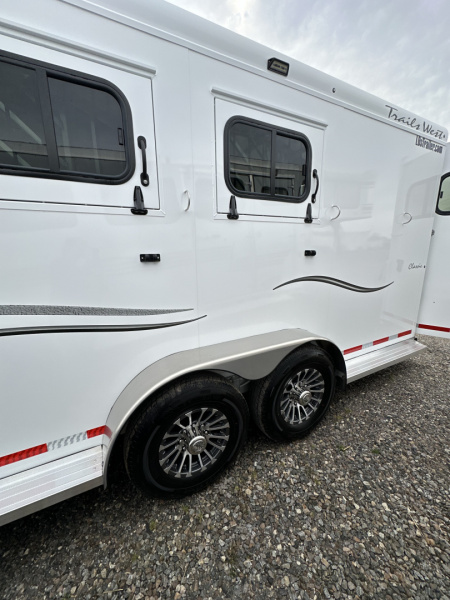 New 2026 Trails West CLASSIC GN 4H Horse Trailer Warm Blood Slant Load