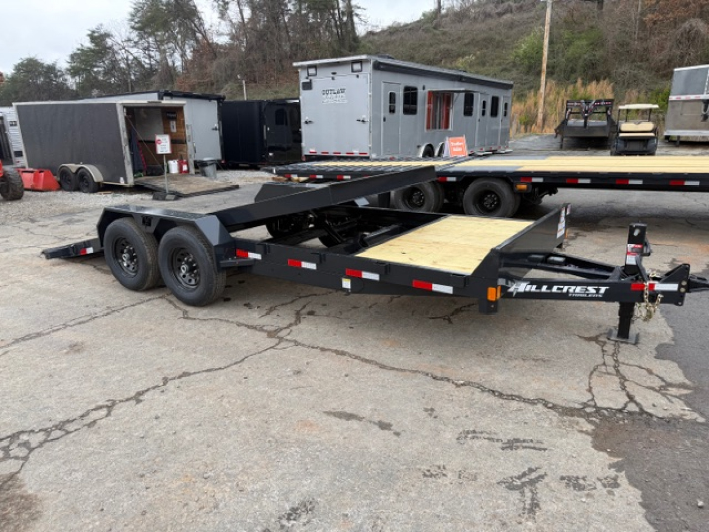 New Hillcrest Equipment 16+4 14k Tilt