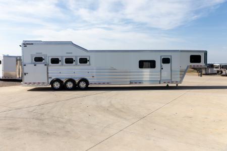 New 2027 Cimarron 4 Horse Side Load with 16'10  Outlaw Conversions Living Quarter
