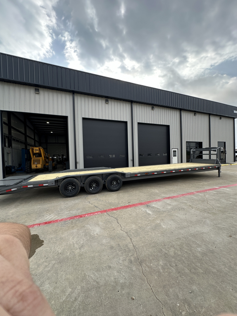 New 2026 Delco Trailers C940 Deckover Trailer