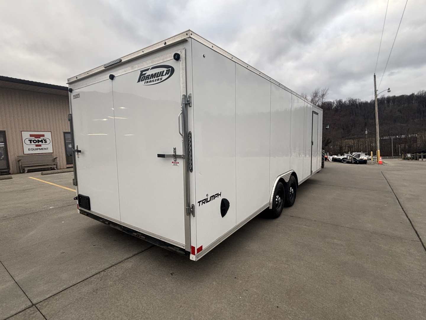 Used 2020 Formula Trailers 8'X24' ENCLOSED CARGO TRAILER - V-NOSE - RAMP - EPOXY COATED FLOOR - 9990# GVWR