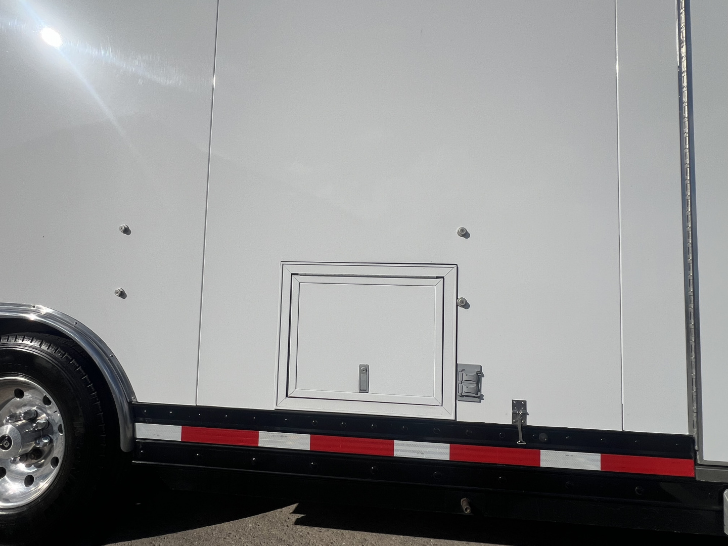 Used 2012 T&E 30' Stacker Trailer