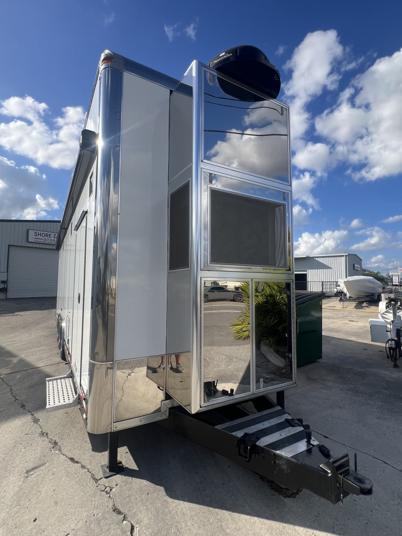 Used 2012 T&E 30' Stacker Trailer