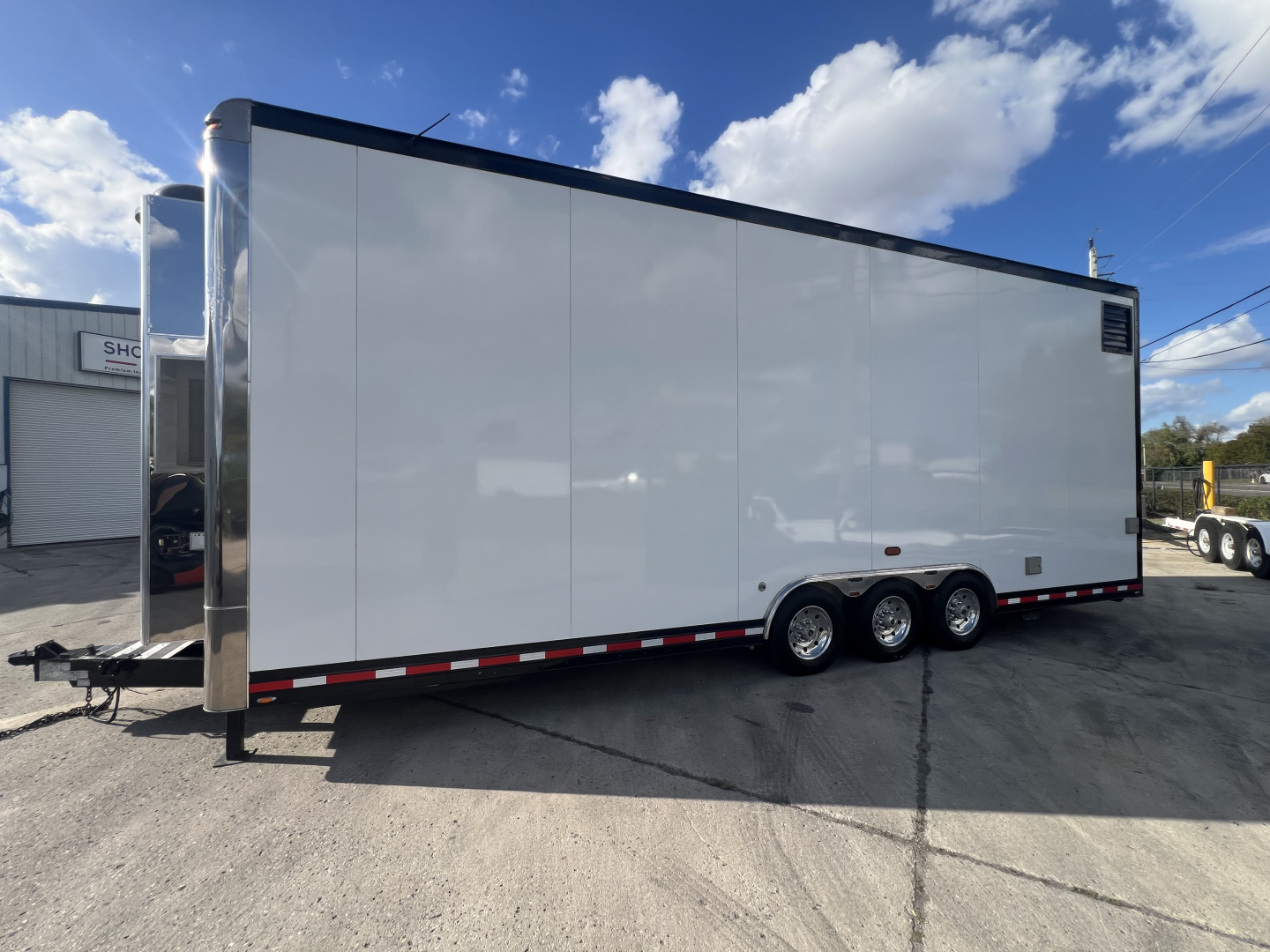 Used 2012 T&E 30' Stacker Trailer