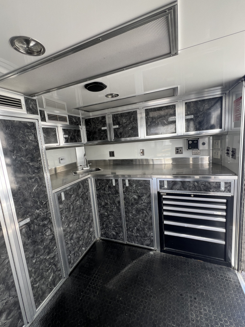 Used 2012 T&E 30' Stacker Trailer