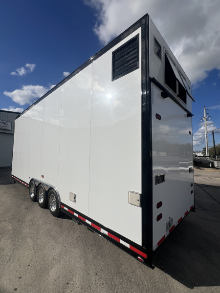 Used 2012 T&E 30' Stacker Trailer